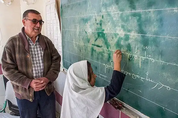 مصوبه مجوز به کارگیری معلمان بازنشسته دیوان عدالت اداری بخشنامه بازنشستگی حق التدریس معلمان در سال ۱۴۰۳ دستورالعمل تغییر رسته نیروهای خدماتی دستورالعمل تغییر رسته نیروهای اداری پرداخت پاداش پایان خدمت معلمان افزایش سن و سابقه بازنشستگی امکان مجدد به کارگیری بازنشستگان اِعمال کامل فوق العاده ویژه معلمان شرایط شرکت معلمان غیررسمی در آزمون جذب نیروهای باتجربه و بازنشسته آموزش‌و‌پرورش