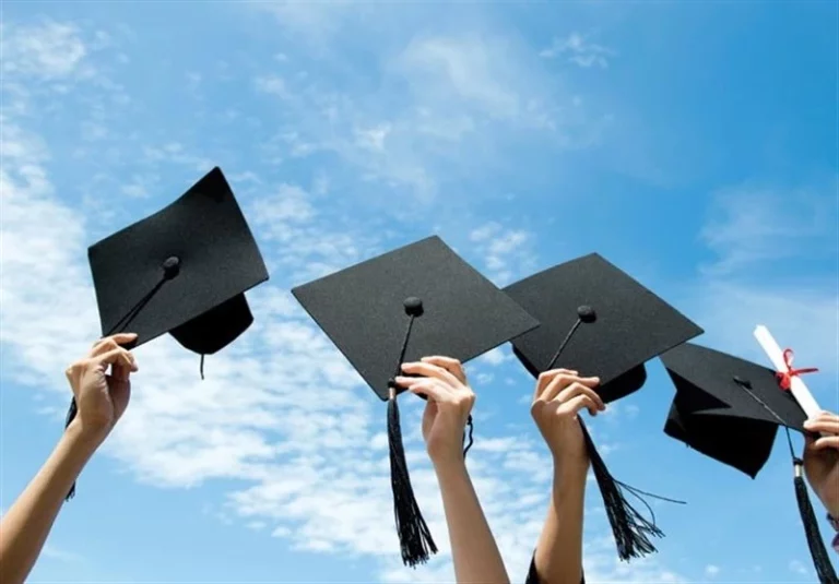 فراخوان ثبت نام جذب هیئت علمی توانمند شیوه نامه نگهداشت و ارتقای نیروهای است شیوه نامه نگهداشت و ارتقاء سرمایه های انسانی استعدادهای برتر اصلاح شیوه نامه شناسایی استعدادهای بر انتشار فراخوان چهارم جذب استعدادهای برتر و نخبگان در دستگاه‌های اجرایی در شهریورماه ۱۴۰۴ شناسنامه قانون- قائم مقام بنیاد ملی نخبگان گفت: پس از بررسی ۳۷ هزار و ۹۸۷ متقاضی در فراخوان سوم و معرفی متقاضیان حائز شرایط برای جذب در ۲۴ دستگاه اجرایی، بنیاد ملی نخبگان آماده انتشار فراخوان چهارم می‌شود. آیین نامه حمایت از نخبگان ایرانی جذب نخبگان آزمون کتبی ندارد